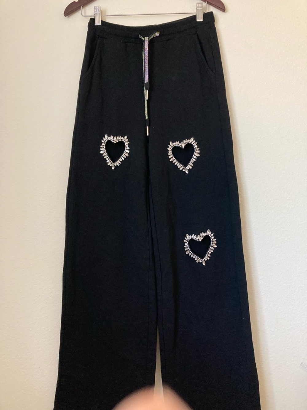 Lizette Collections Black Heart-Accent Wide Leg Sweatpants | New without Tags - Picture 4 of 10